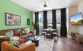 Spacious Modern Condos Near French Quarter